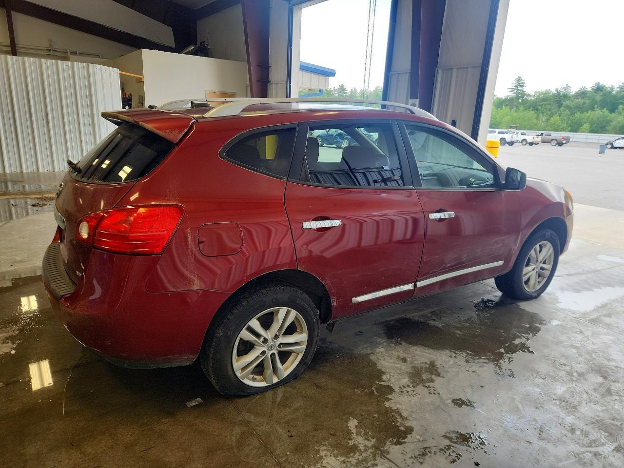 2015 NISSAN ROGUE