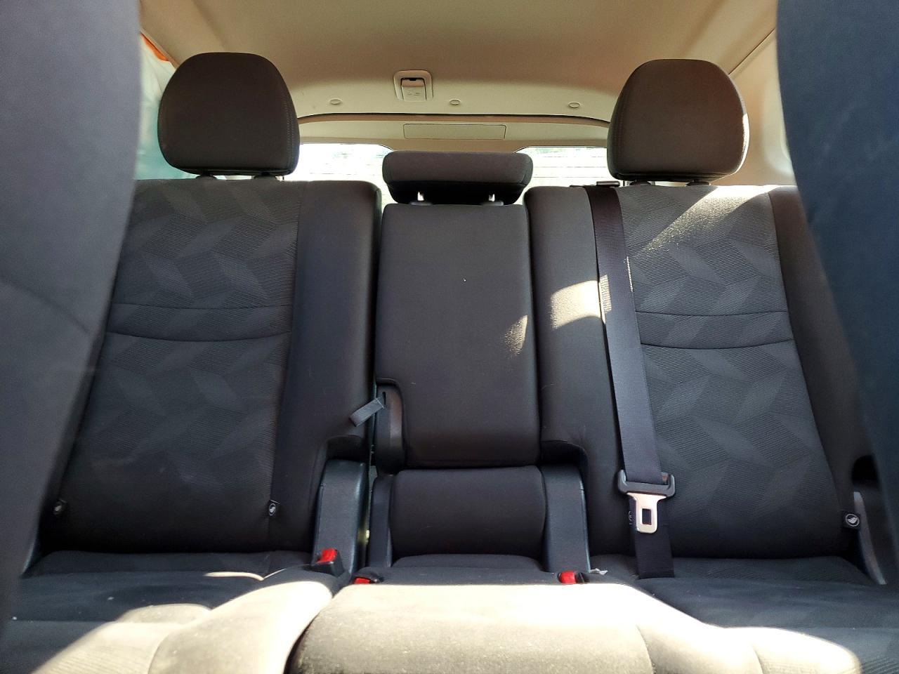 2016 NISSAN ROGUE