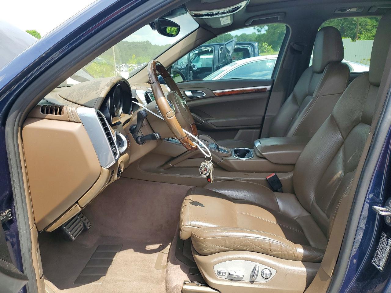 2011 PORSCHE CAYENNE