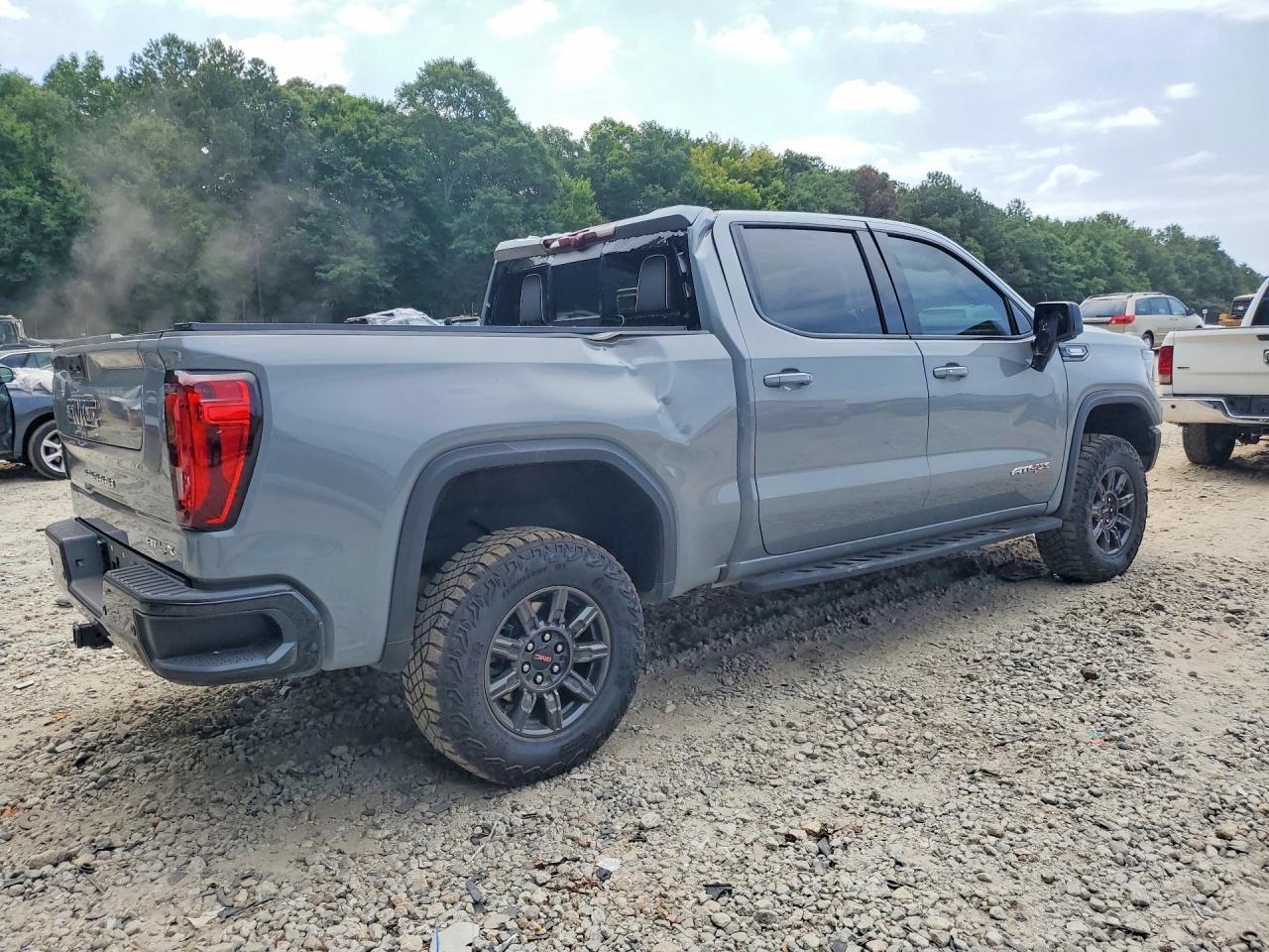 2024 GMC Sierra