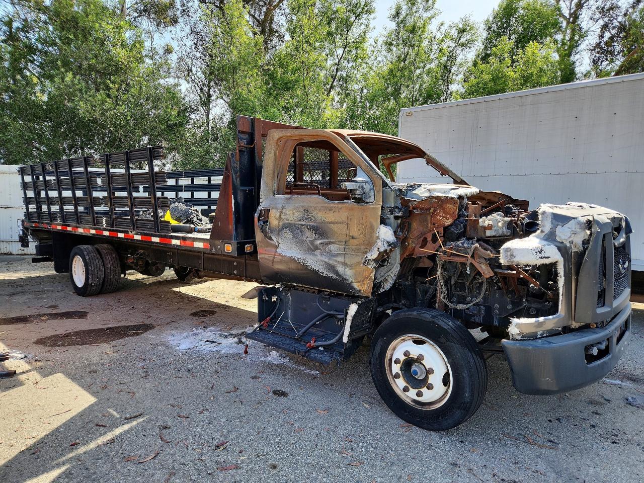 2017 FORD F-650
