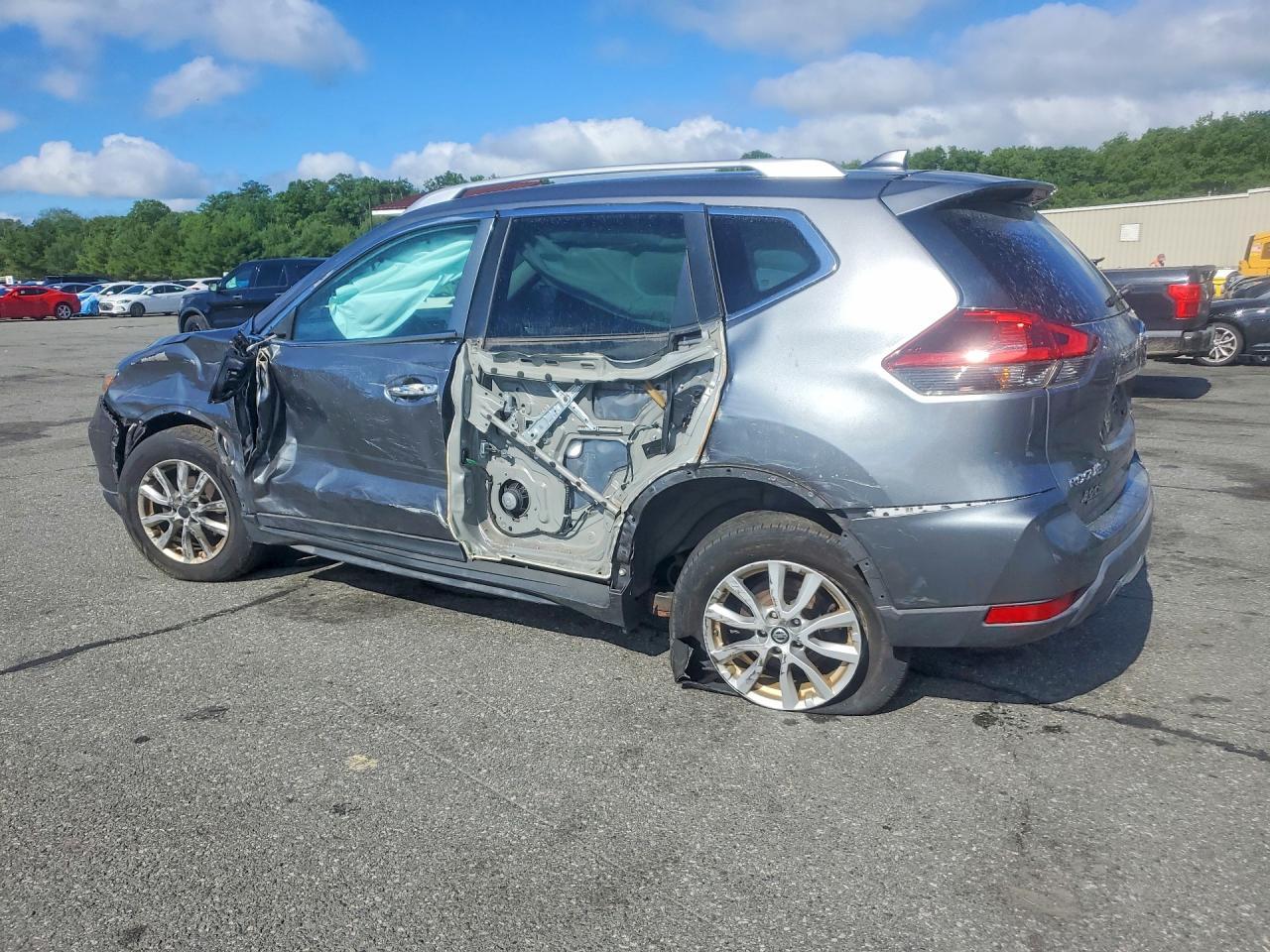 2018 NISSAN ROGUE