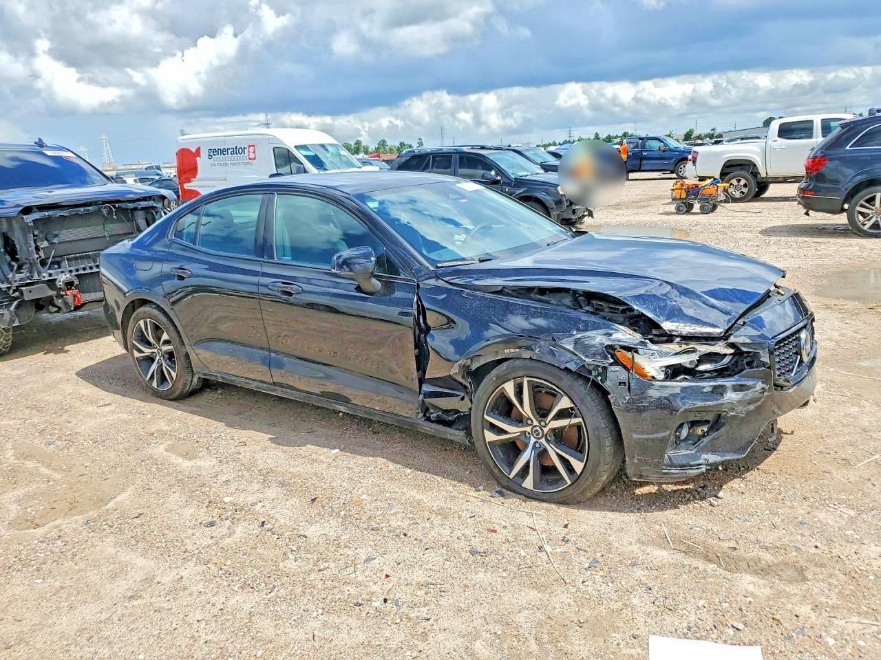 2024 VOLVO S60