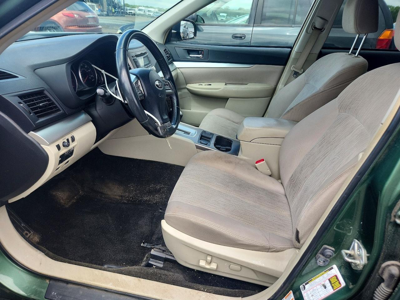 2013 SUBARU Outback