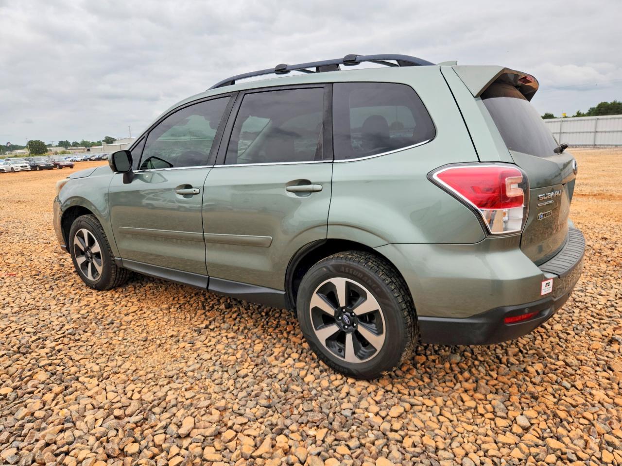 2017 SUBARU FORESTER