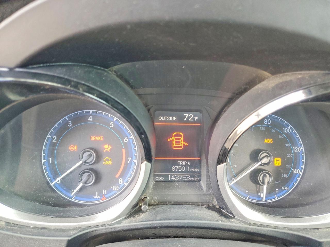 2016 TOYOTA COROLLA