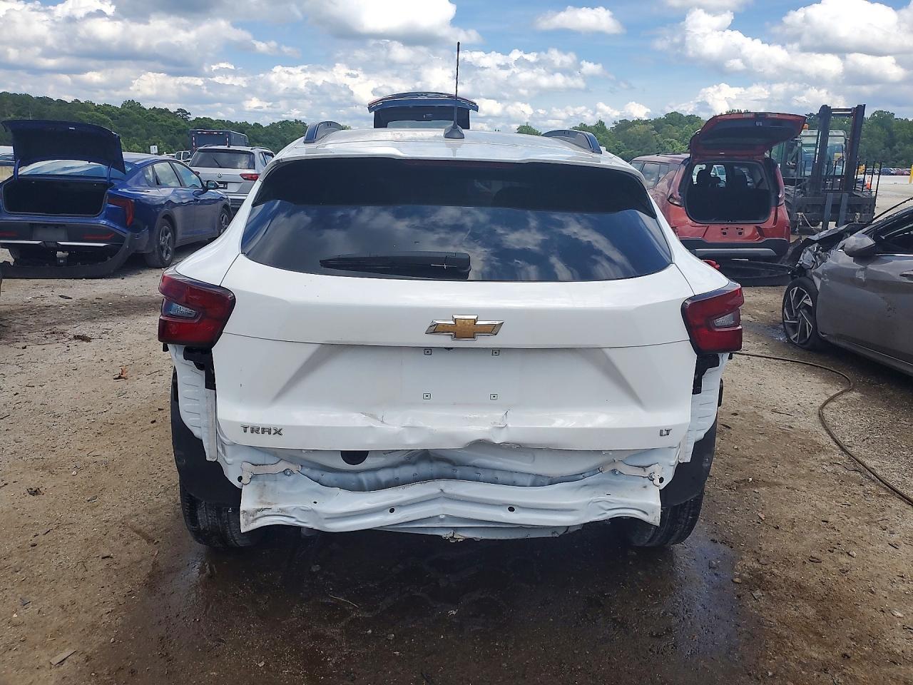 2025 CHEVROLET TRAX
