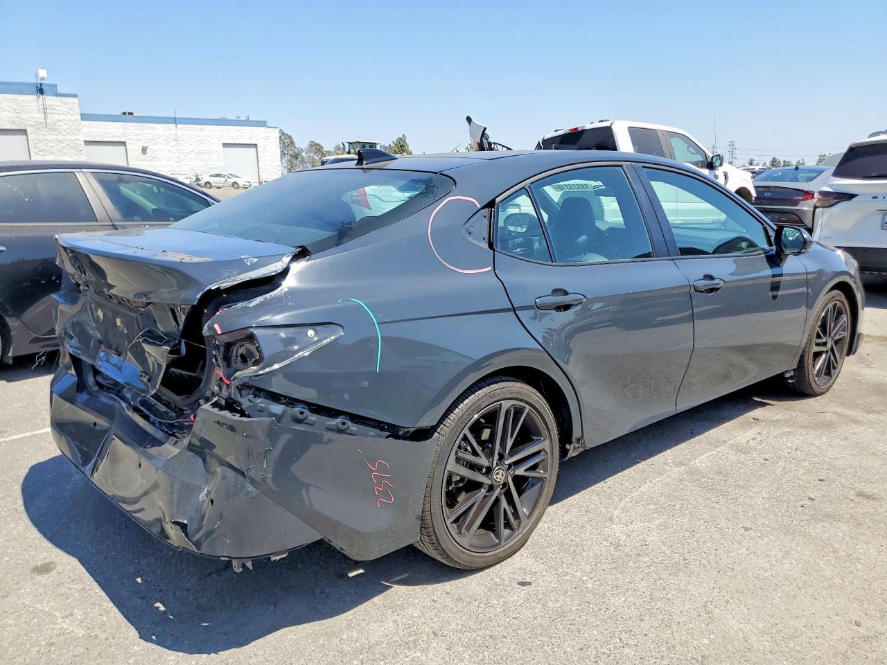 2025 TOYOTA CAMRY
