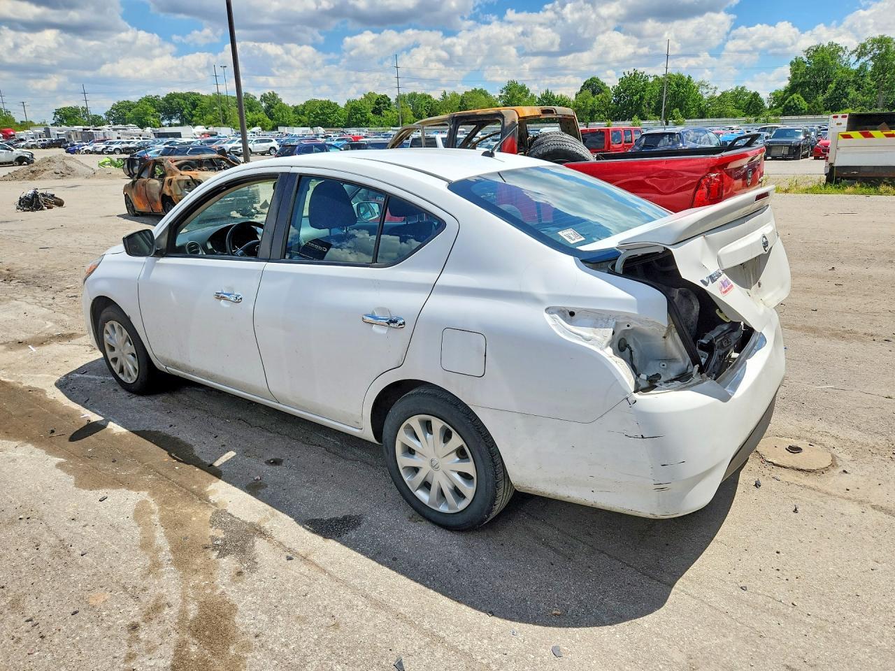 2019 NISSAN VERSA