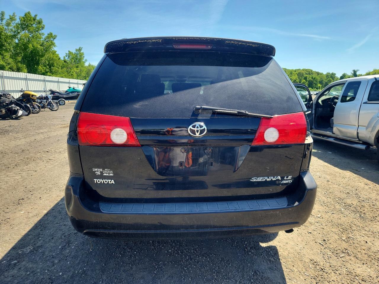 2008 TOYOTA SIENNA