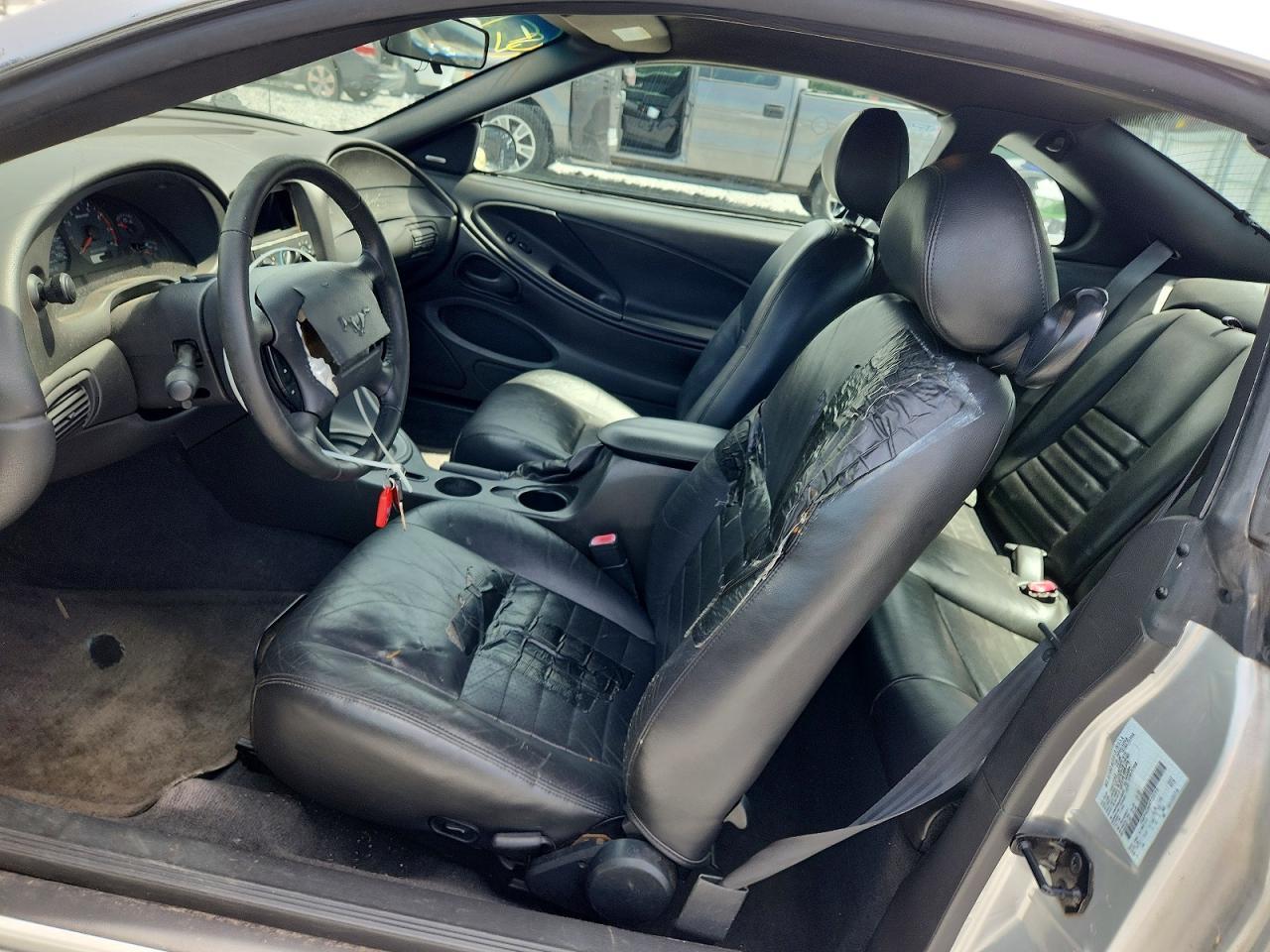 2004 FORD MUSTANG