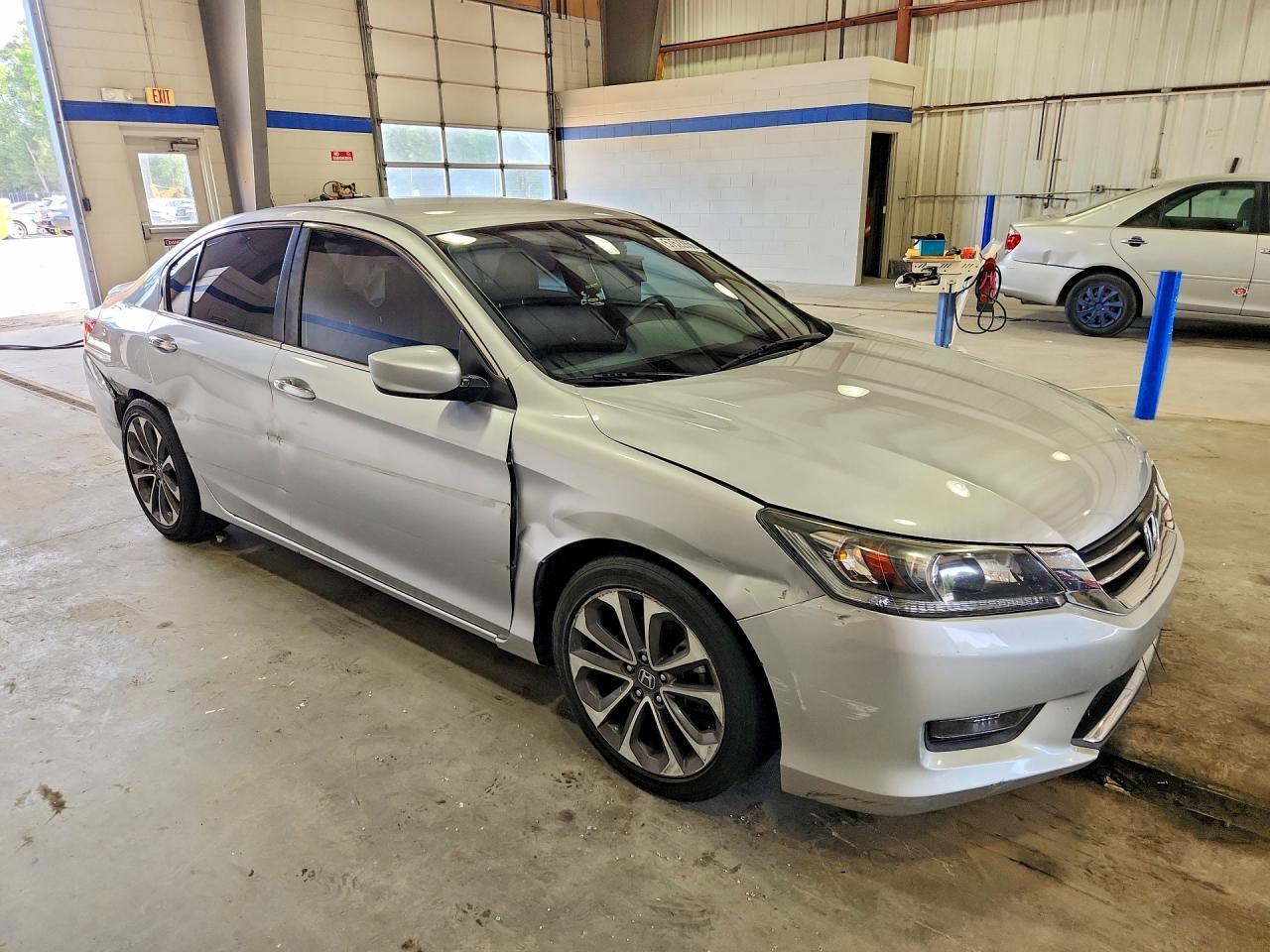 2015 HONDA ACCORD