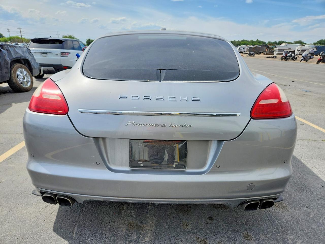 2010 PORSCHE Panamera
