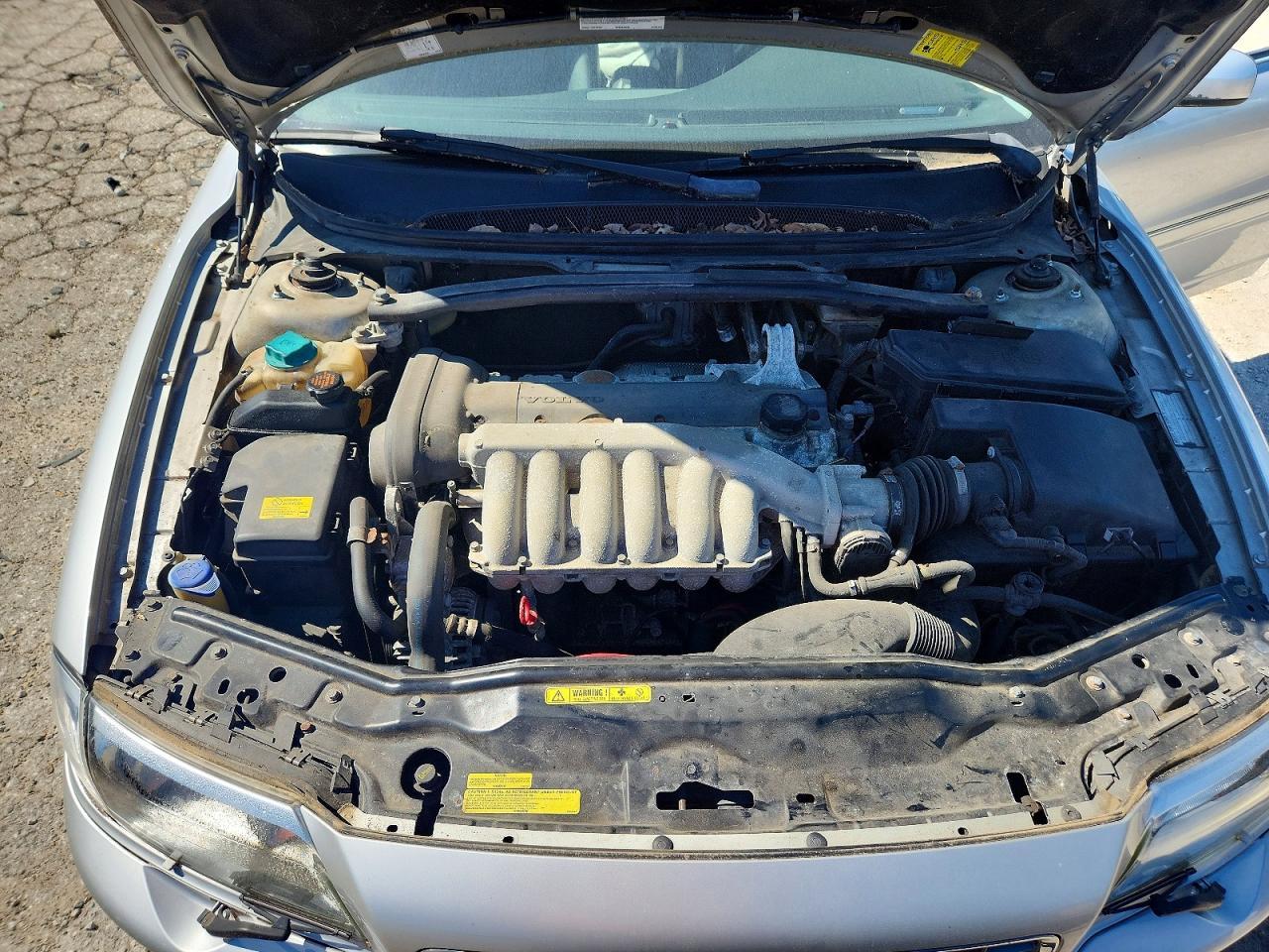 2004 VOLVO S80