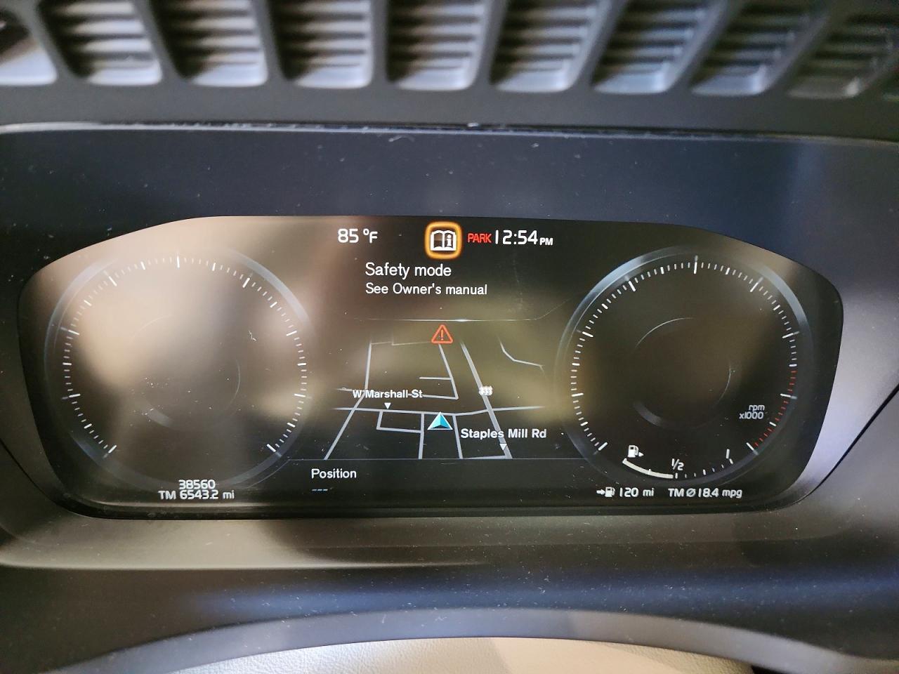 2022 VOLVO XC90