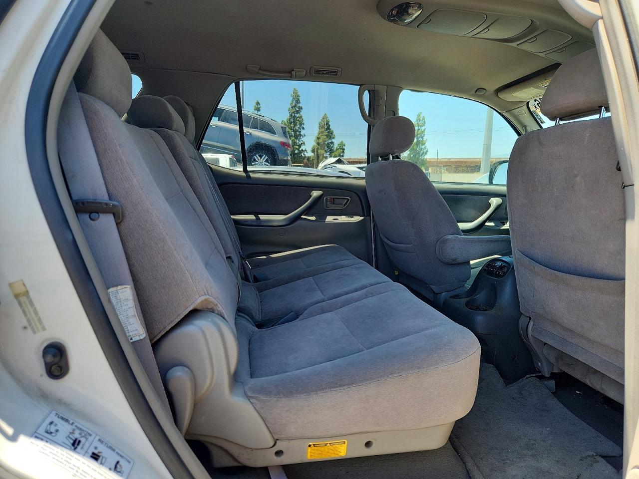 2003 TOYOTA Sequoia