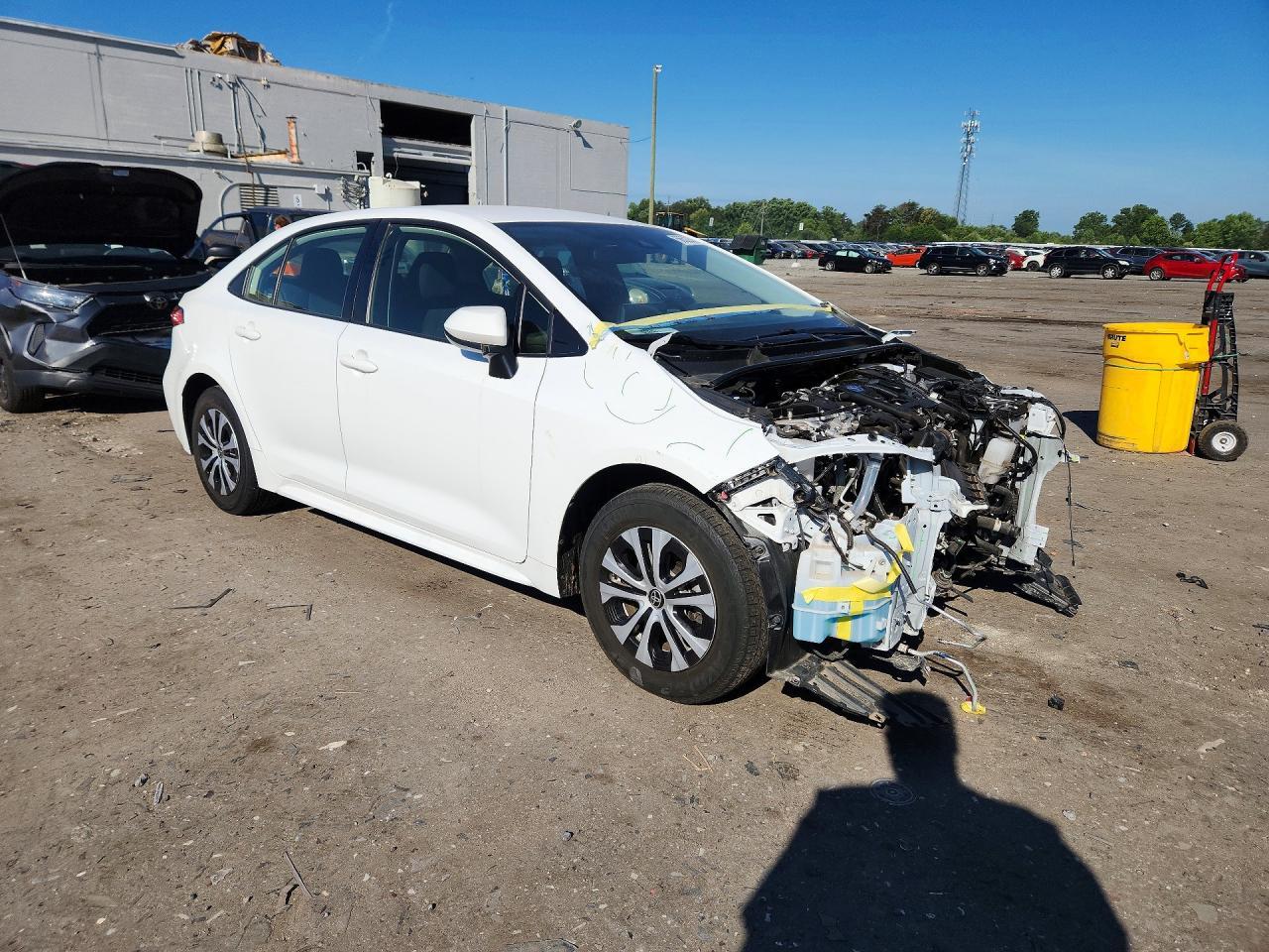 2022 TOYOTA COROLLA