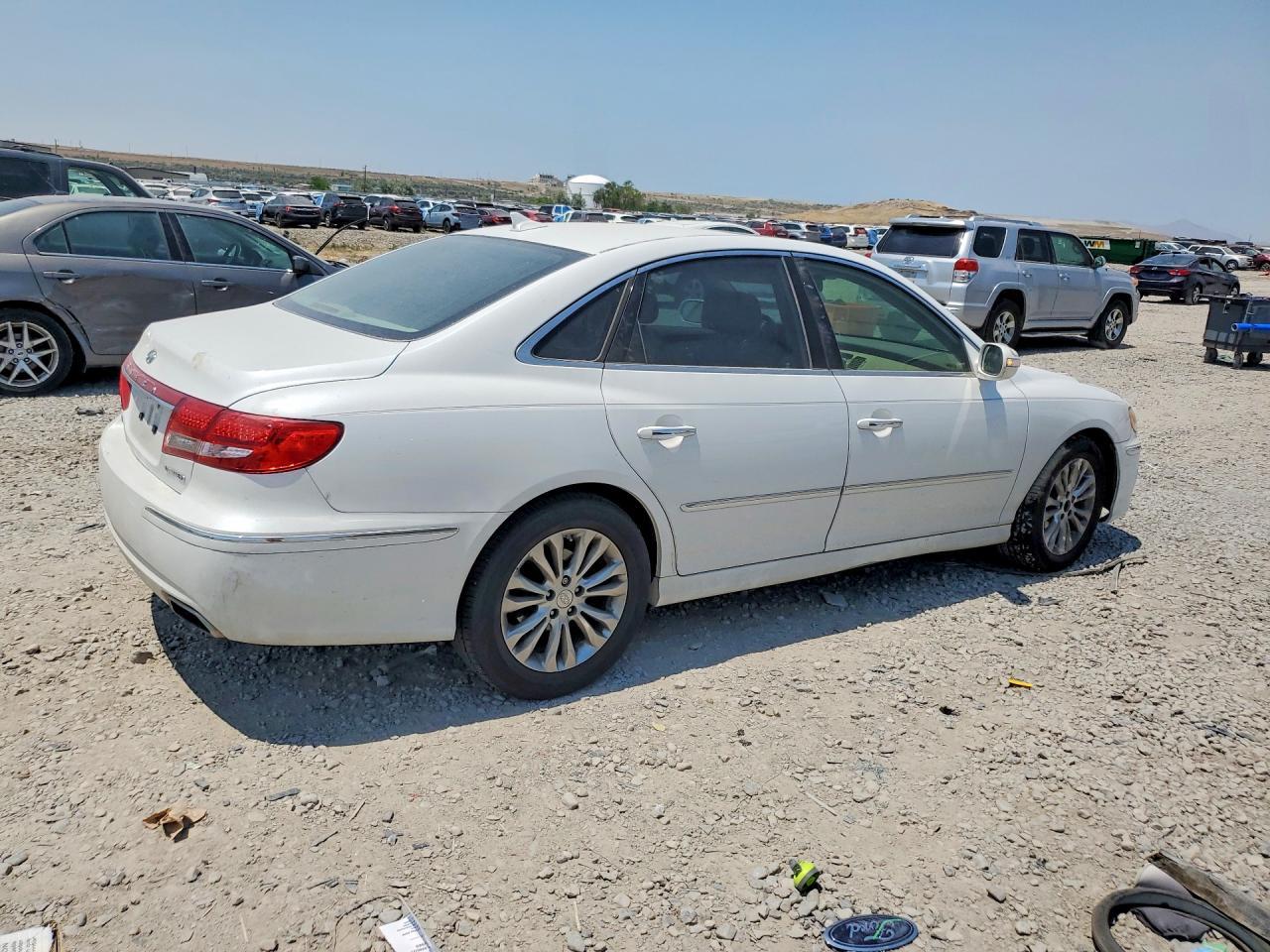 2011 HYUNDAI Azera