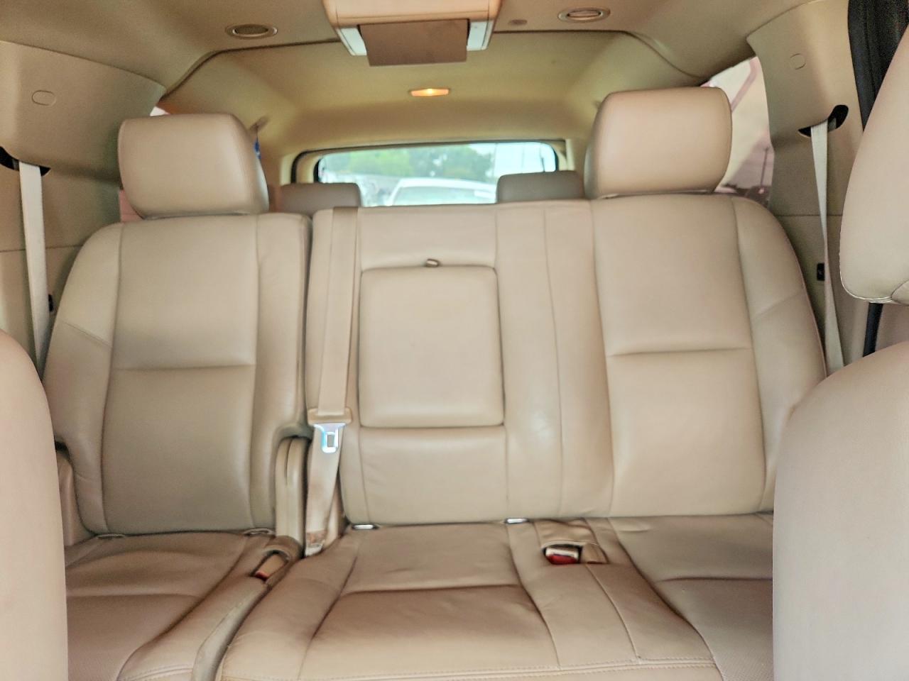 2011 CADILLAC Escalade ESV