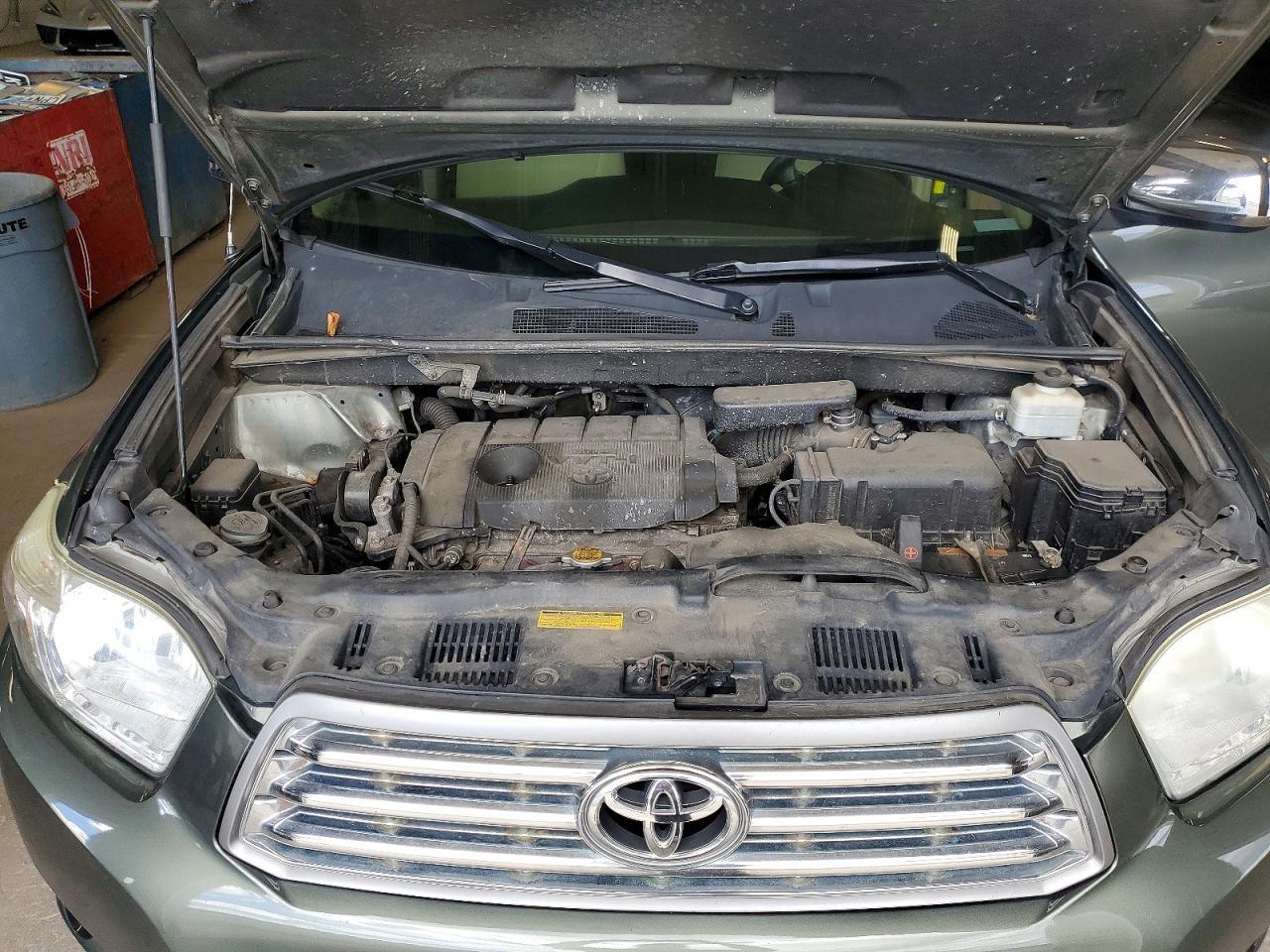 2010 TOYOTA HIGHLANDER