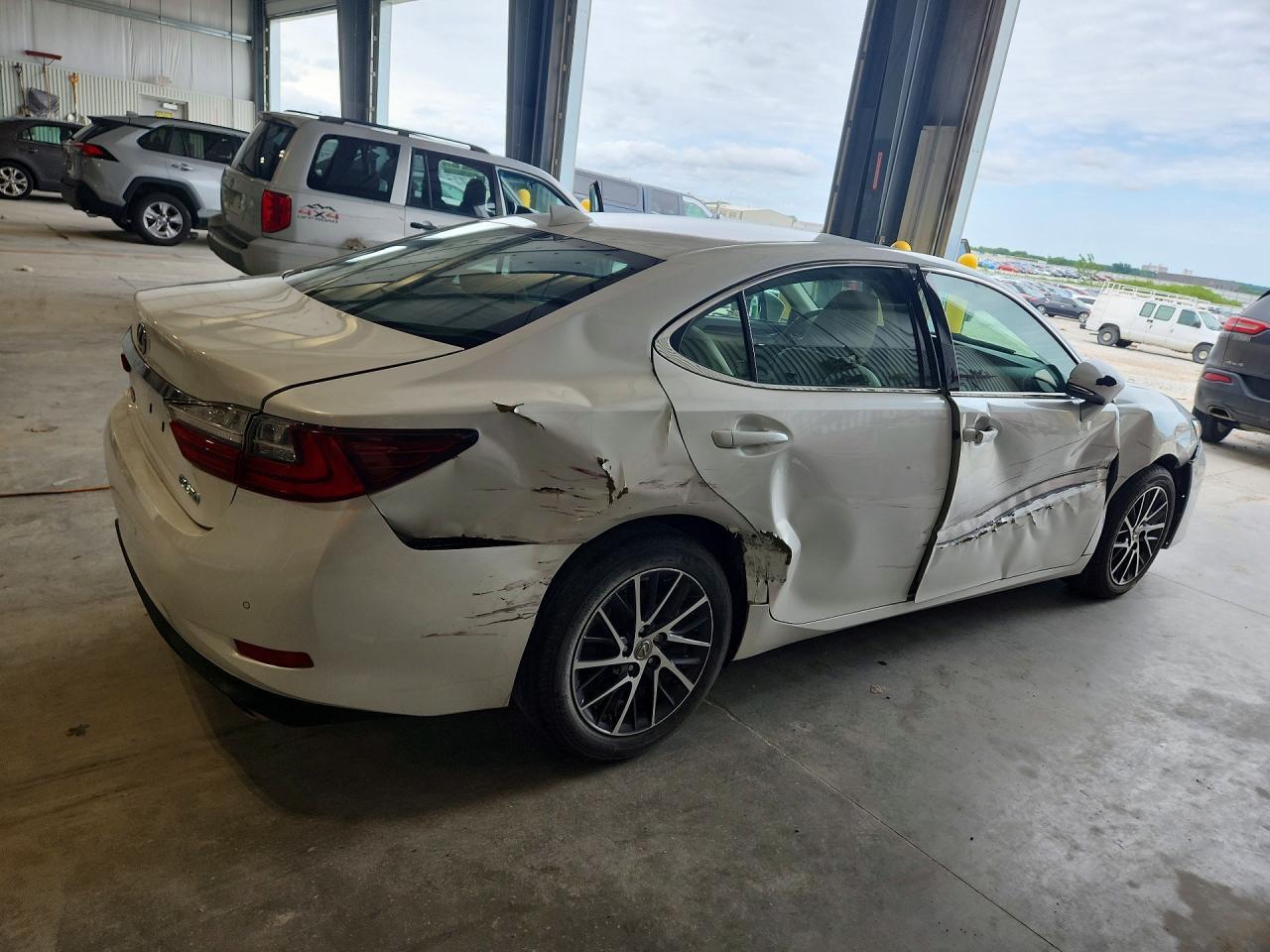 2017 LEXUS ES 350