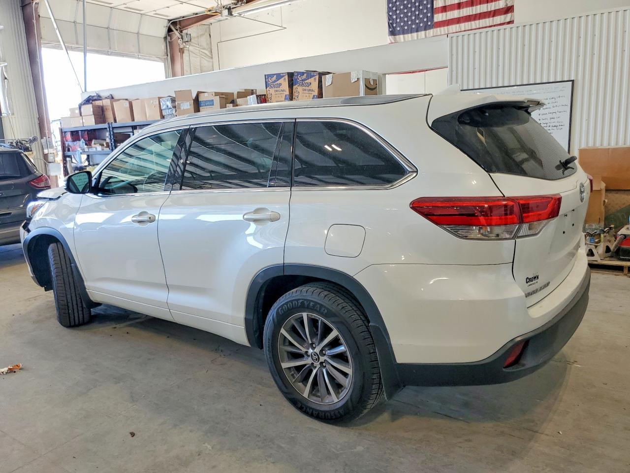 2017 TOYOTA HIGHLANDER