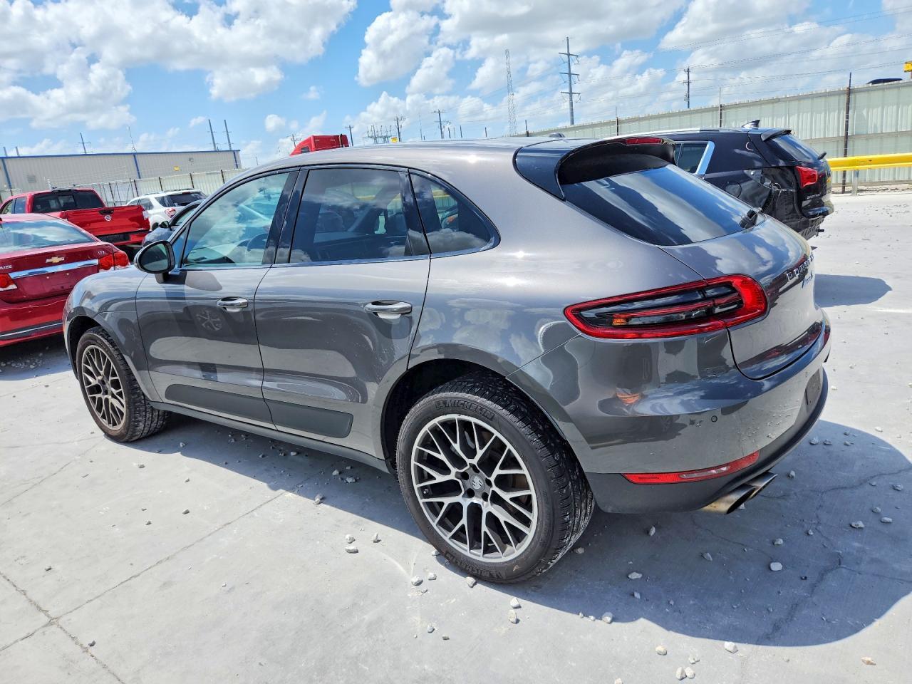 2015 PORSCHE Macan