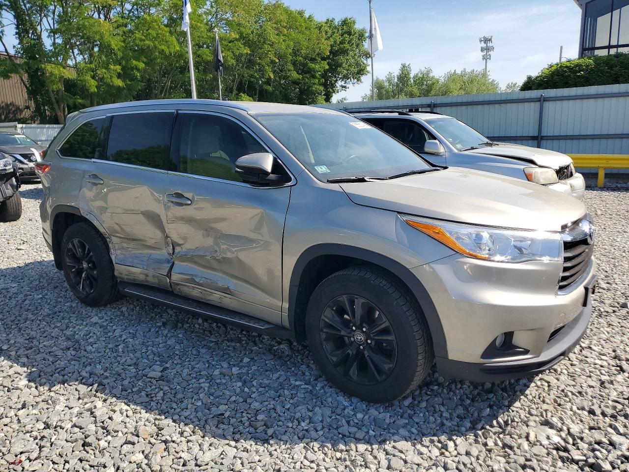 2016 TOYOTA HIGHLANDER