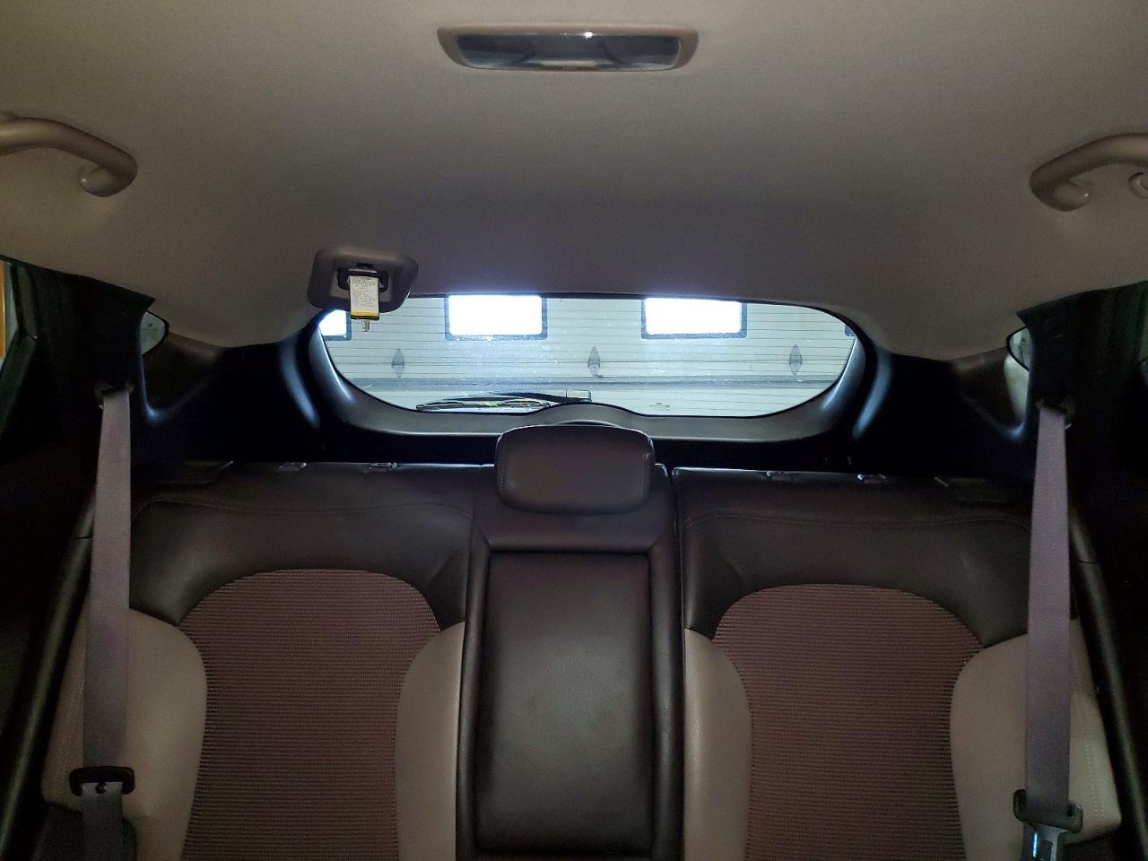 2011 HYUNDAI TUCSON