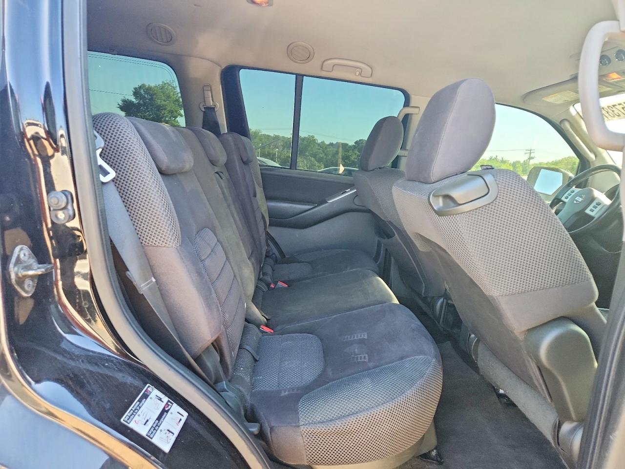 2011 NISSAN PATHFINDER
