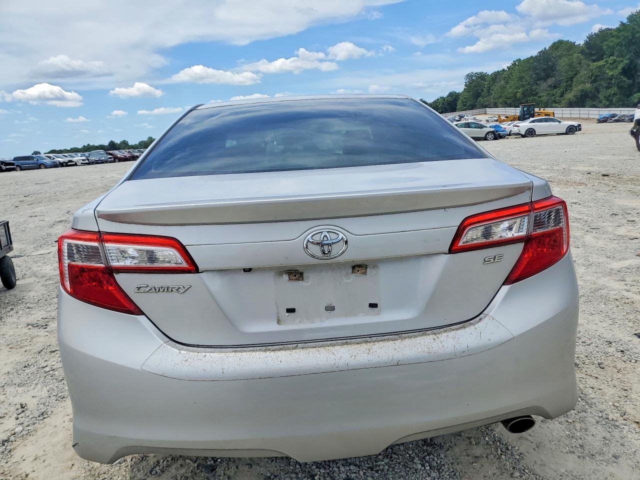 2014 TOYOTA CAMRY