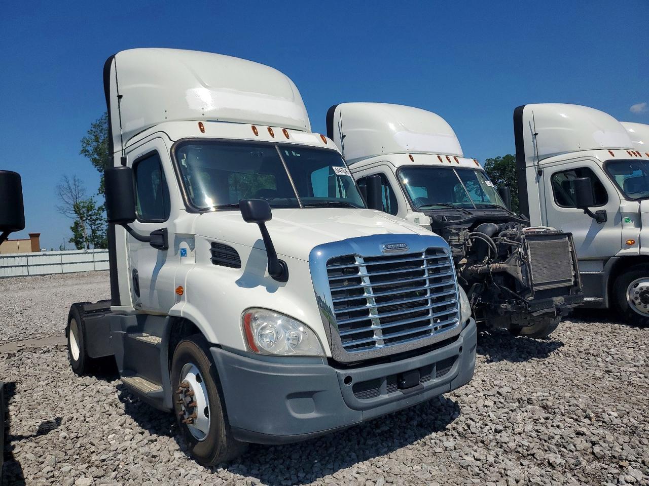 2017 FREIGHTLINER Cascadia 113