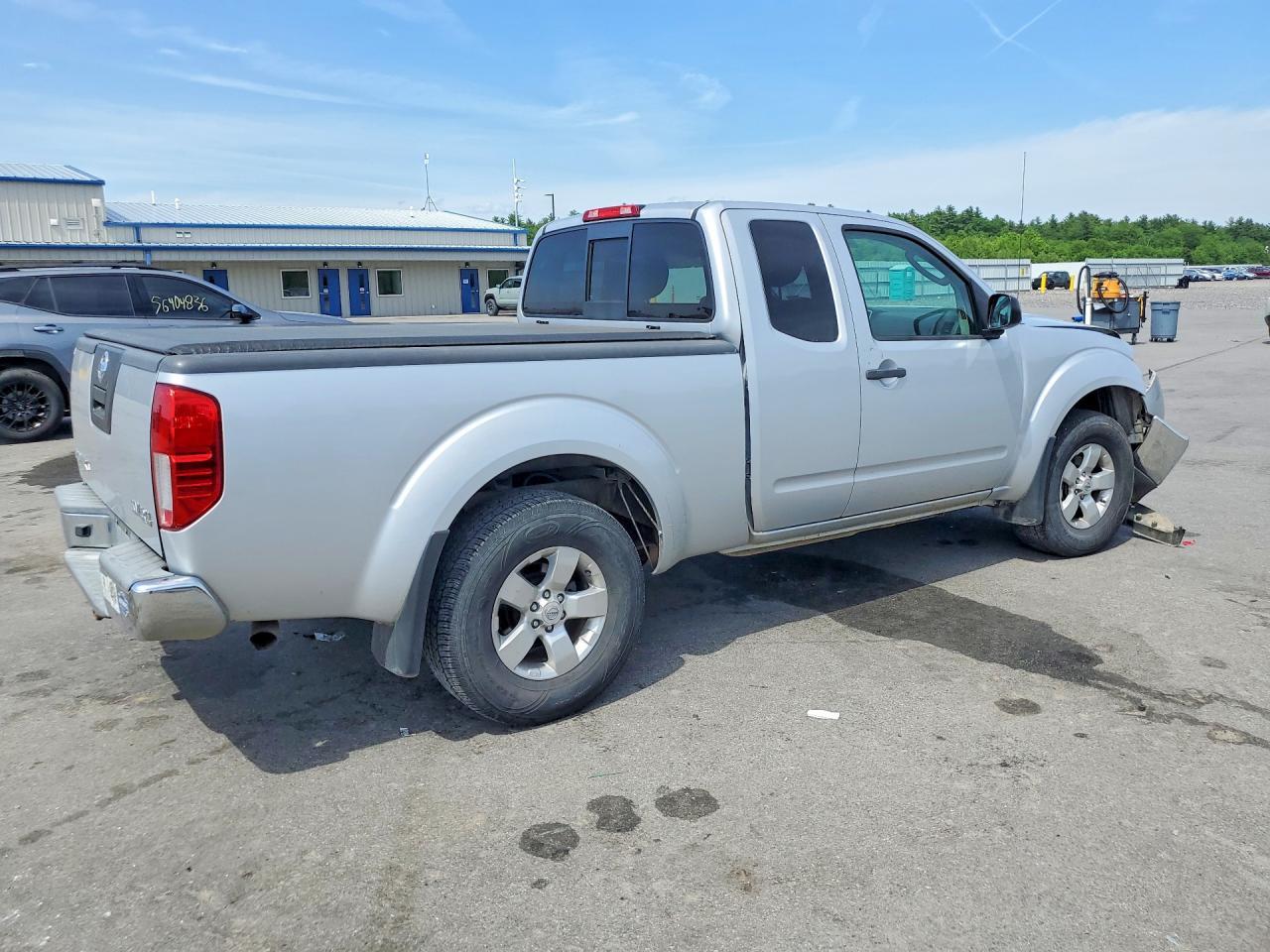 2011 NISSAN Frontier