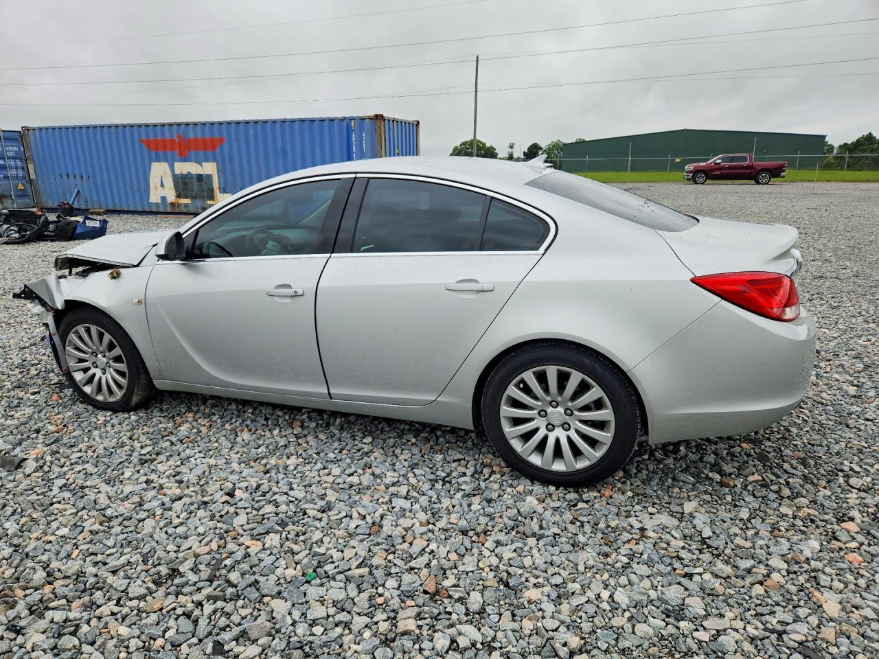2011 BUICK Regal