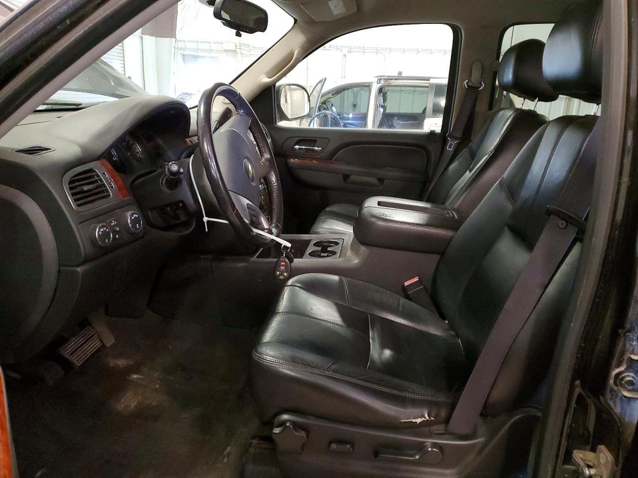 2011 CHEVROLET Suburban