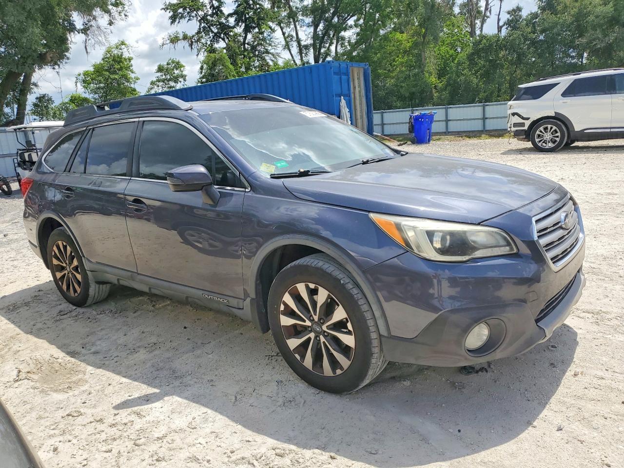 2015 SUBARU Outback