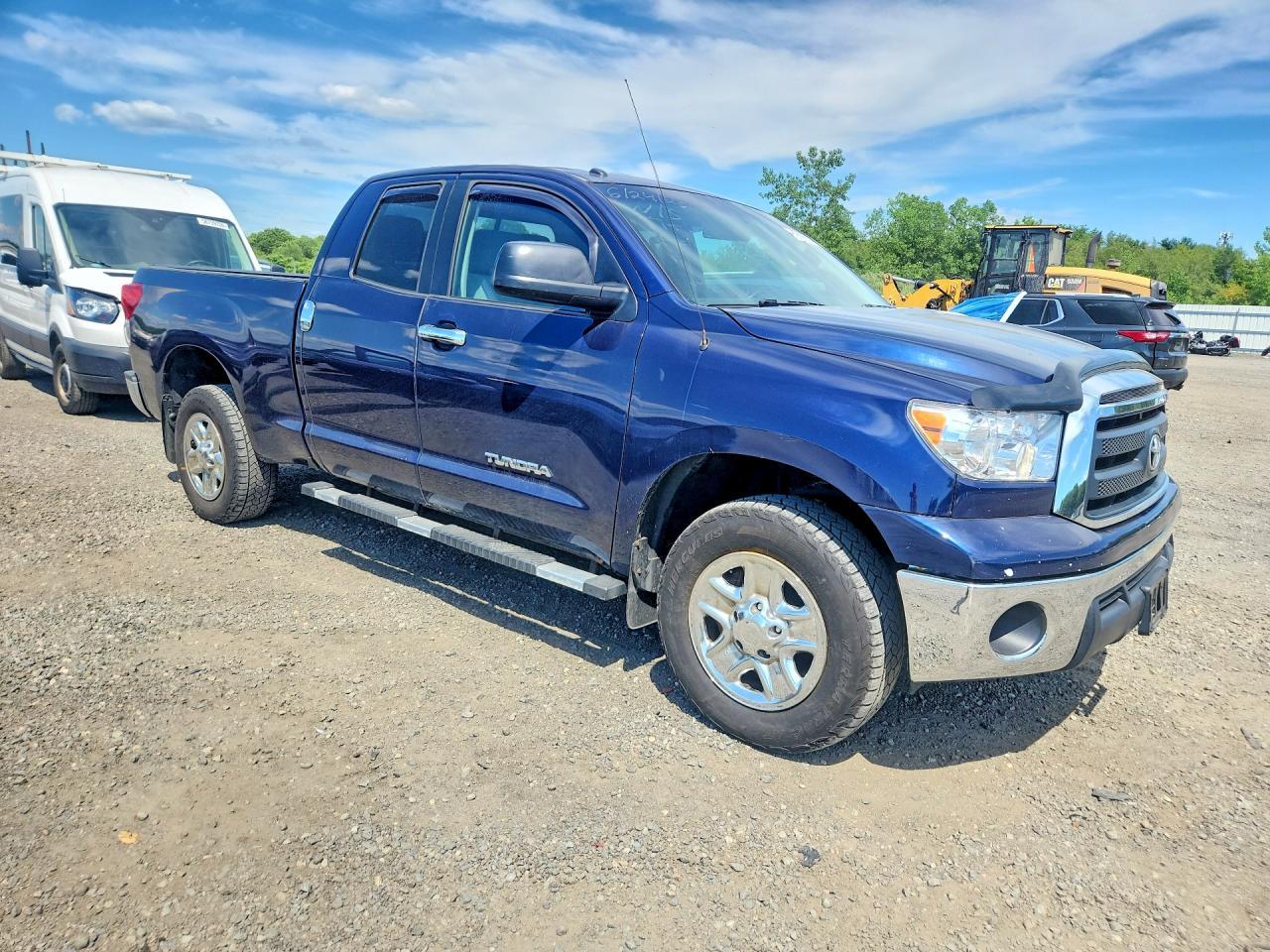 2011 TOYOTA TUNDRA