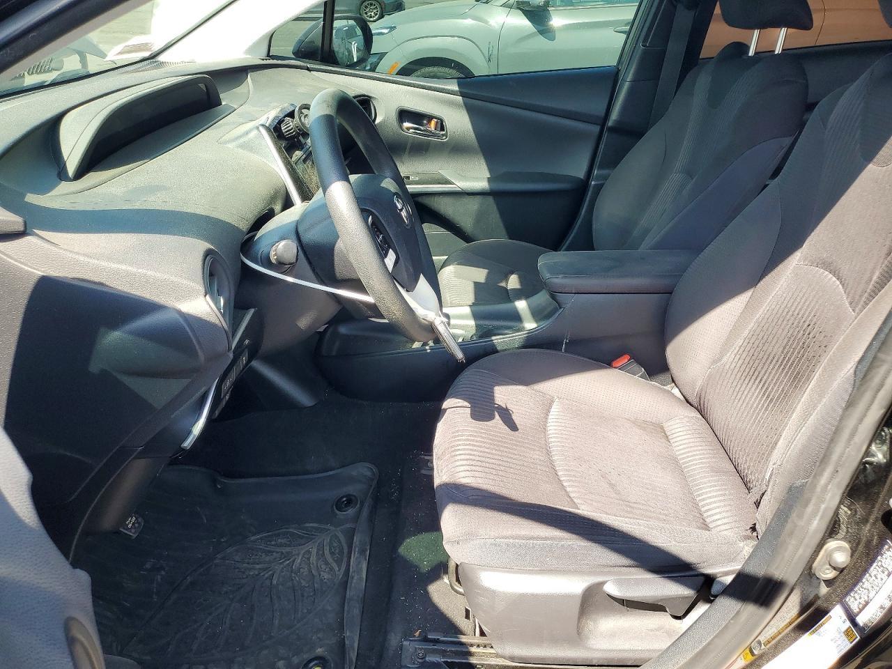 2017 TOYOTA PRIUS