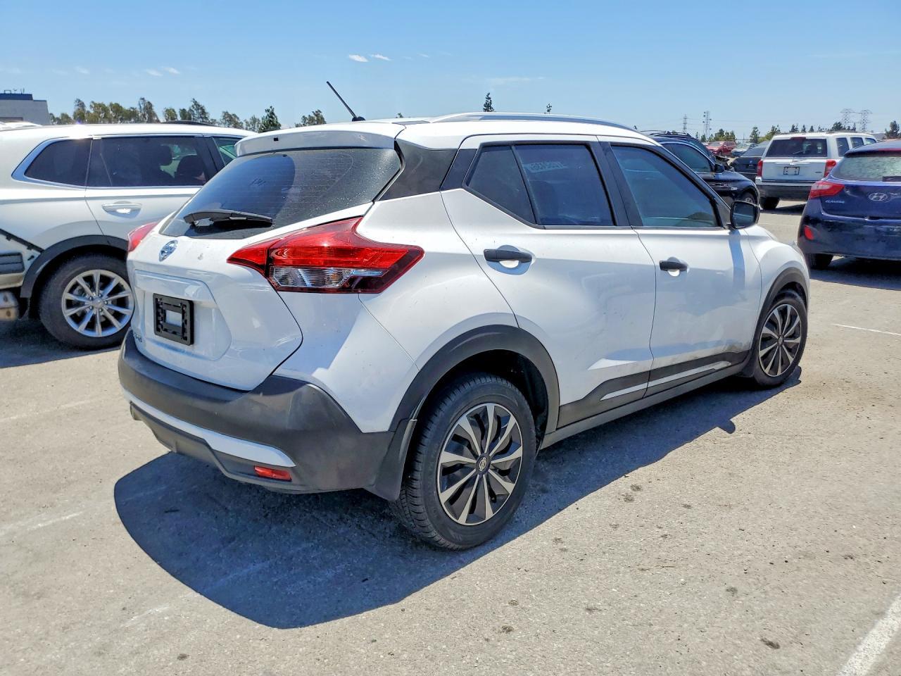2019 NISSAN KICKS
