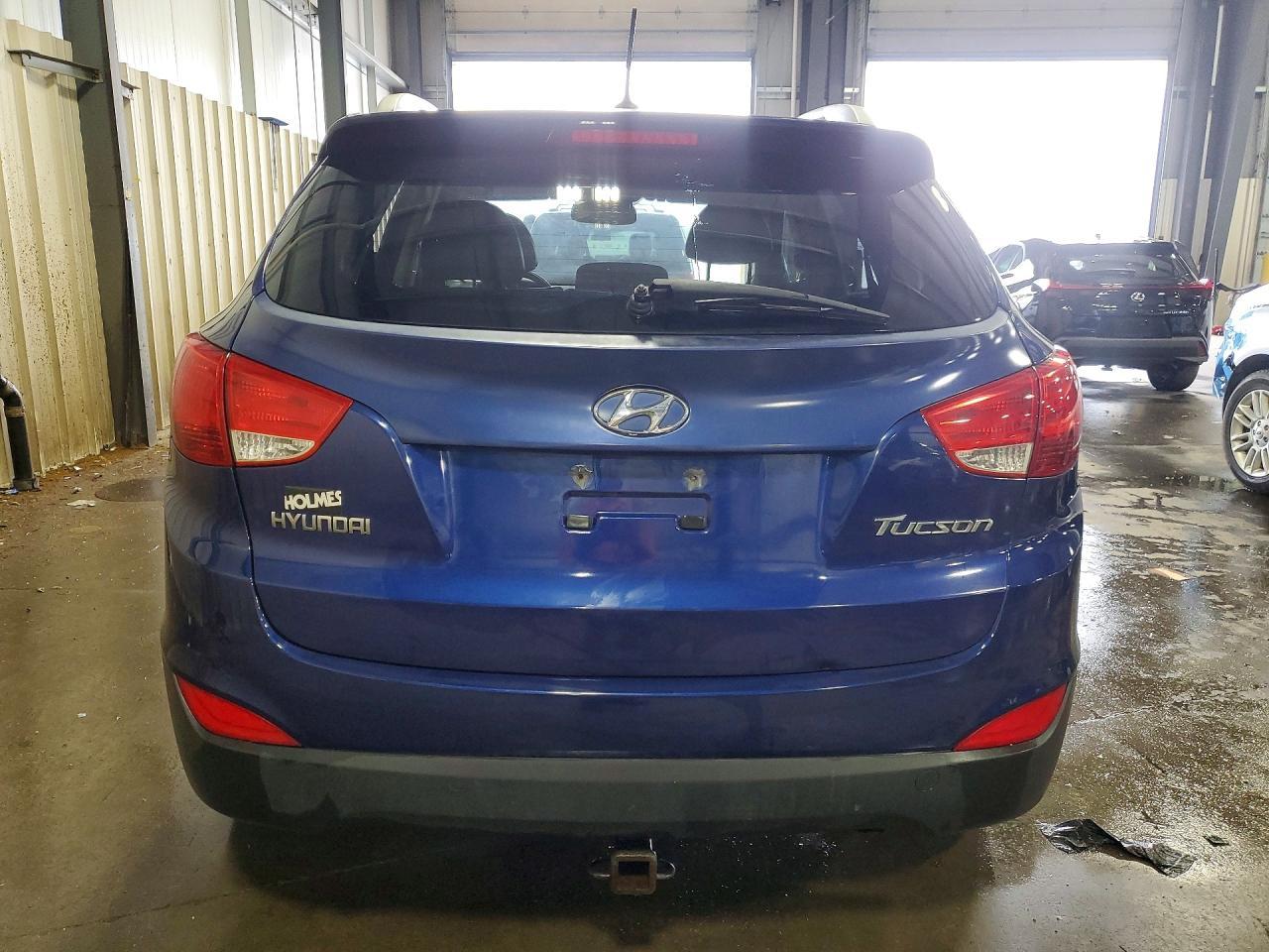 2011 HYUNDAI TUCSON