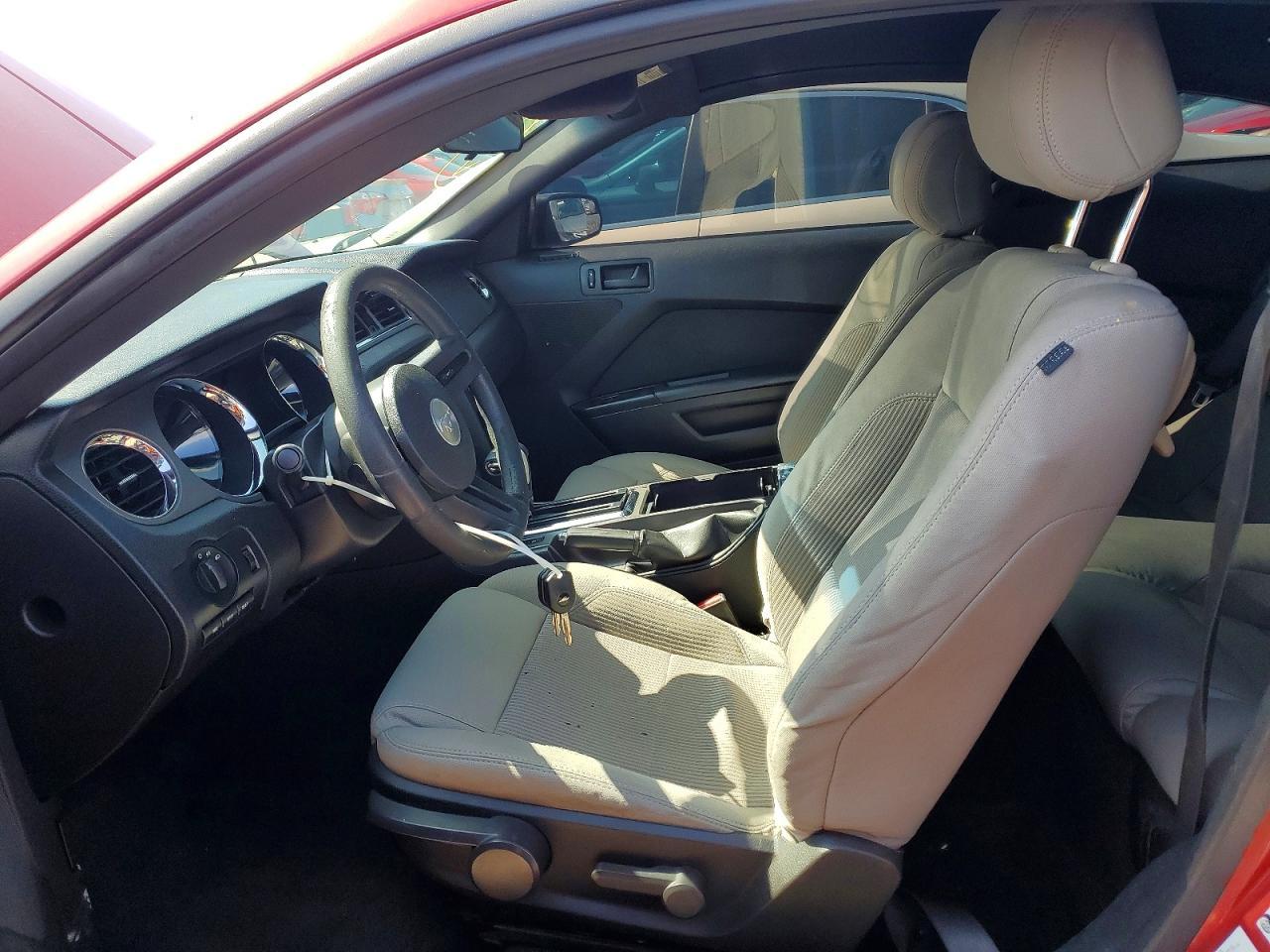 2012 FORD MUSTANG