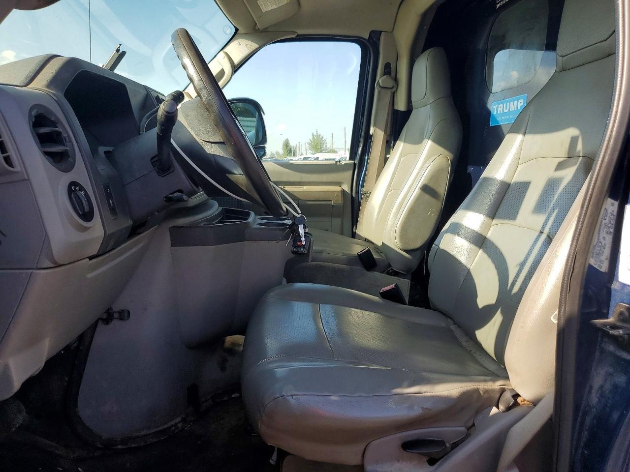 2013 FORD Econoline E350