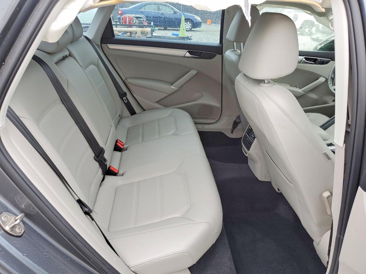 2019 VOLKSWAGEN Passat