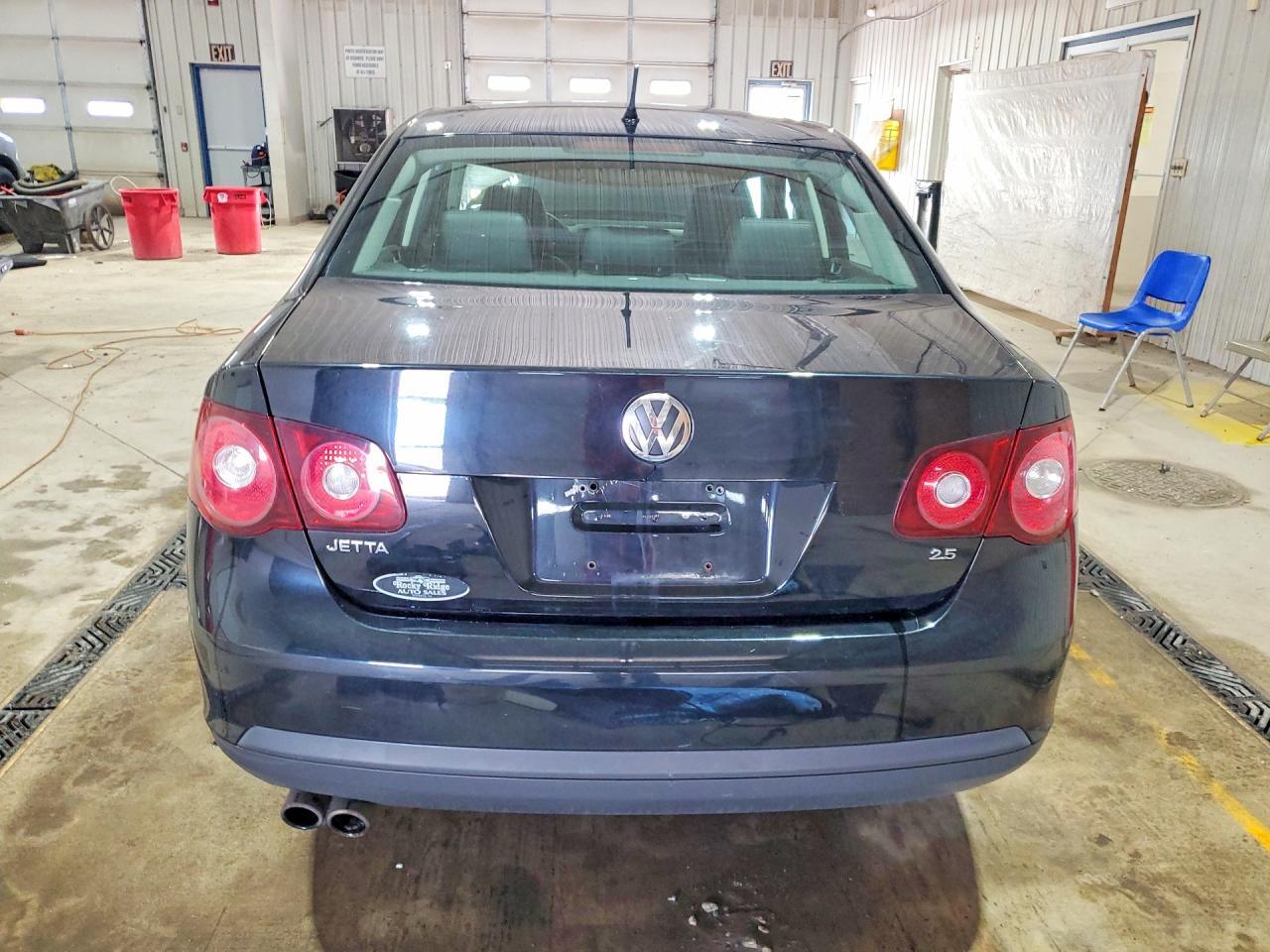 2010 VOLKSWAGEN JETTA