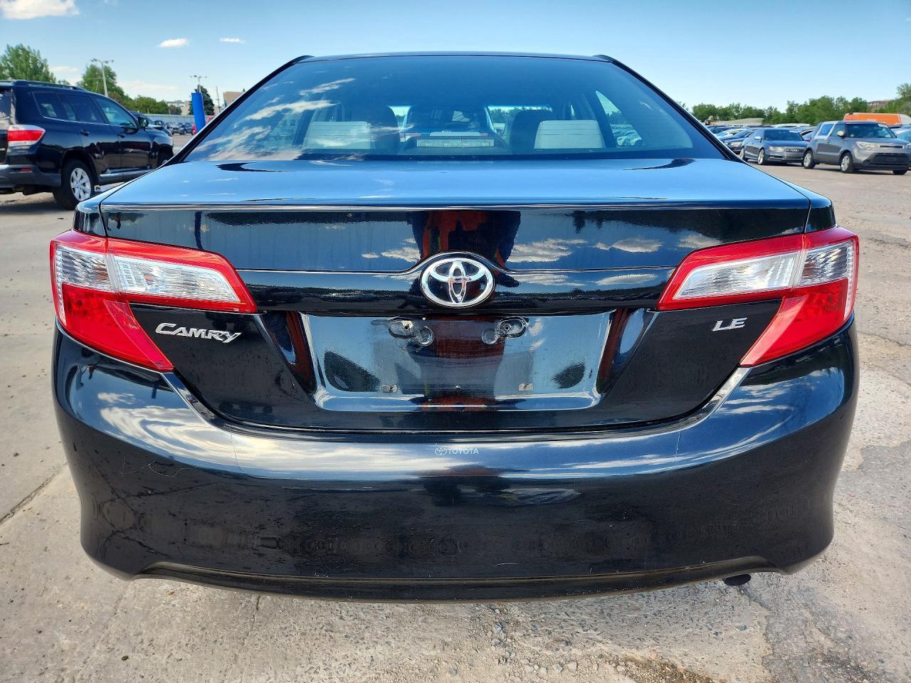 2014 TOYOTA CAMRY