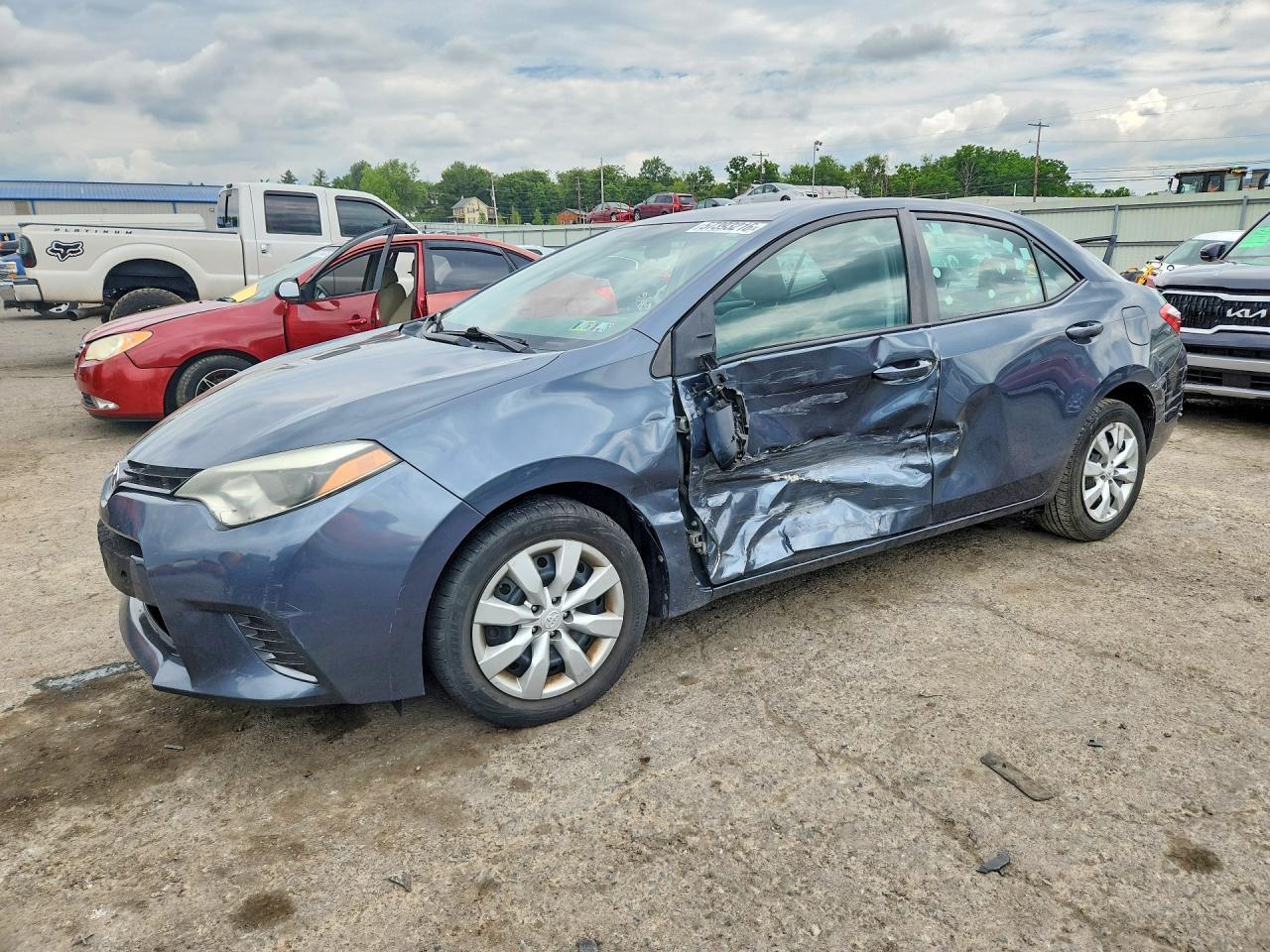 2015 TOYOTA COROLLA