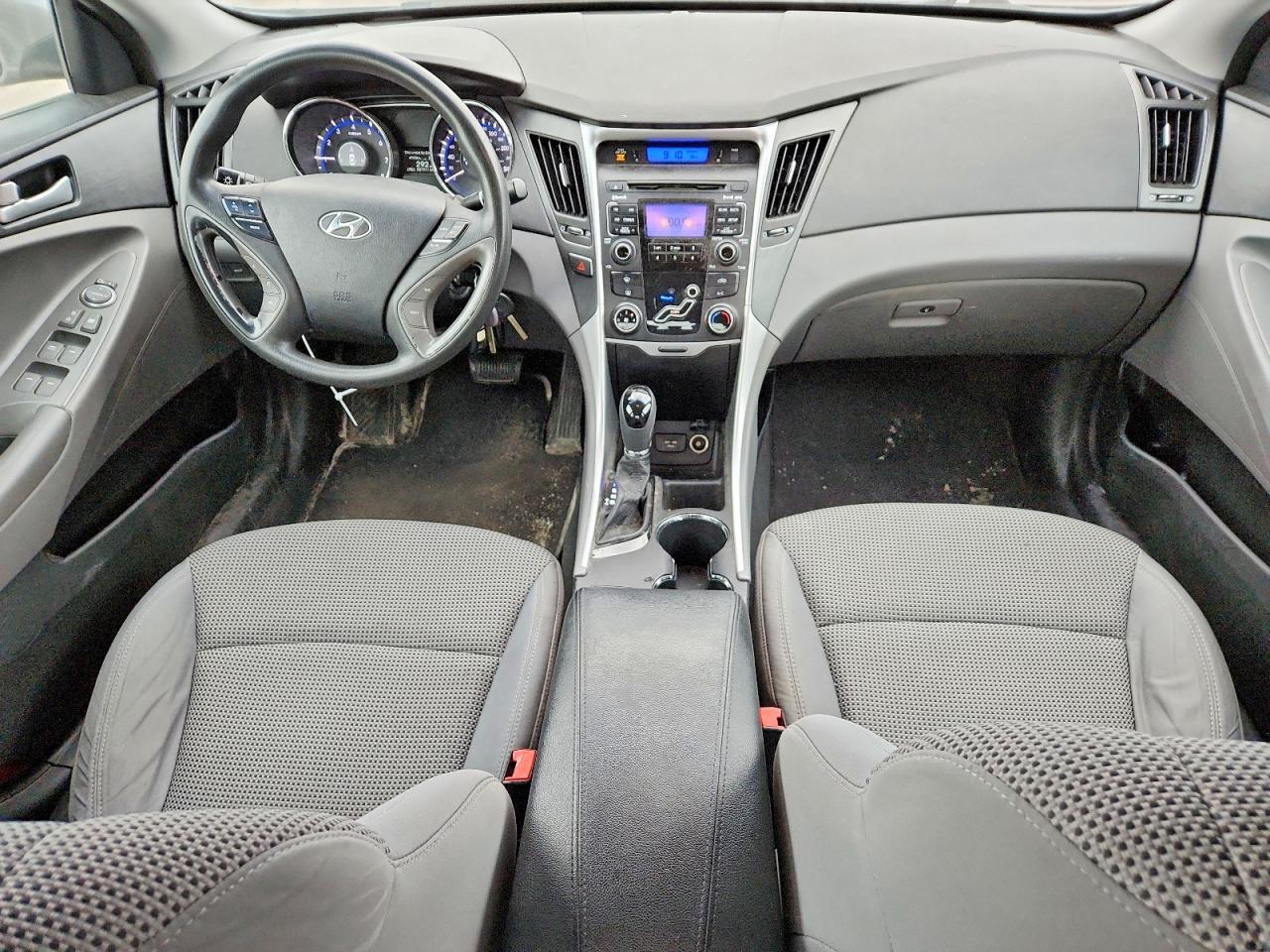 2011 HYUNDAI SONATA
