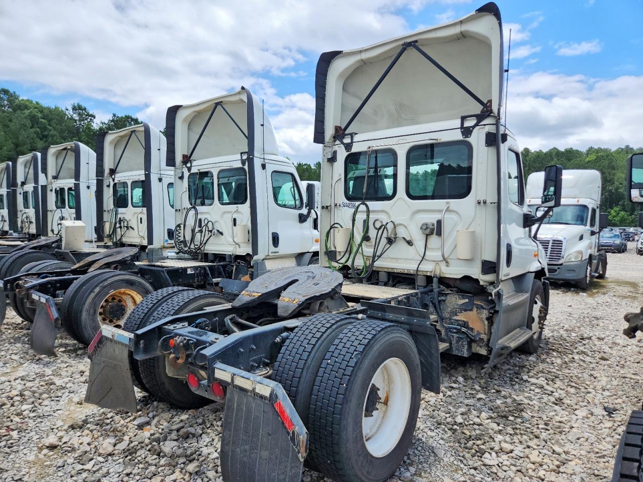2018 FREIGHTLINER Cascadia 113