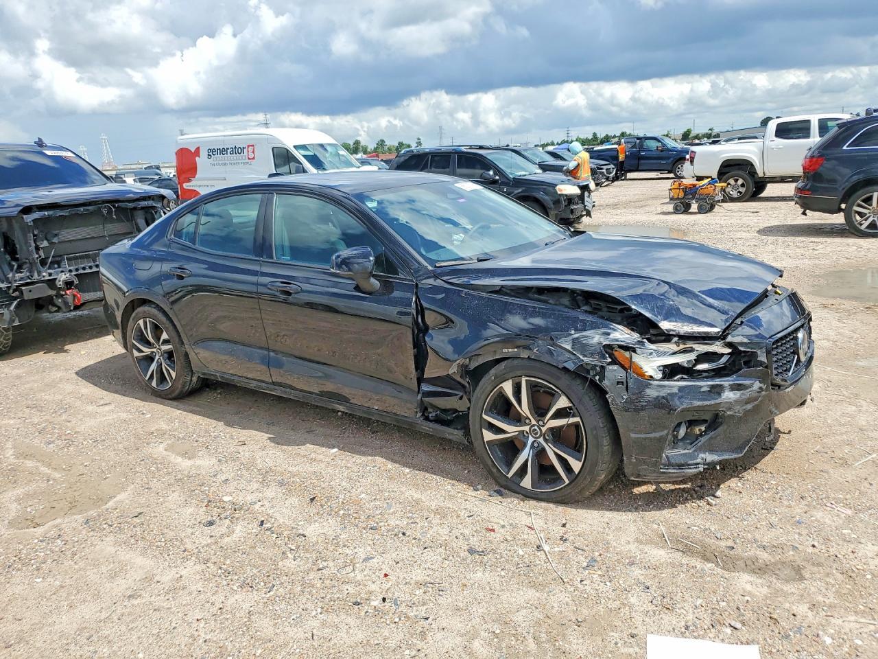 2024 VOLVO S60