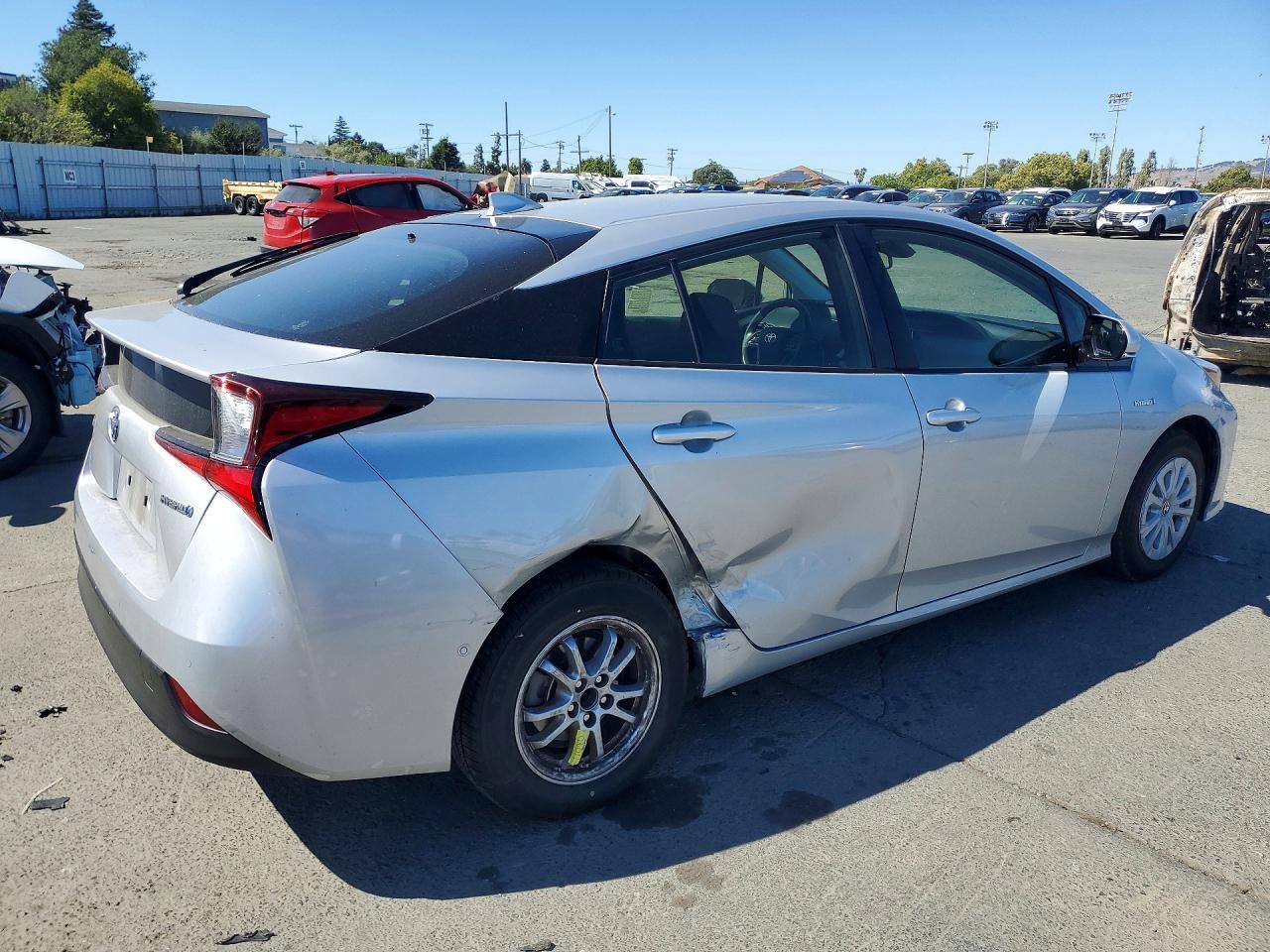 2019 TOYOTA PRIUS